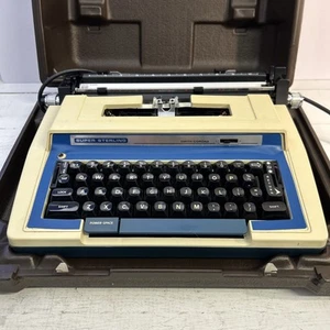 Vintage Smith Corona Super Sterling tragbare Schreibmaschine mit Koffer. Blau Weiß 3LRJ - Bild 1 von 12