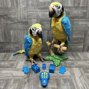 Hasbro FurReal Friends SQUAWKERS McCaw Papagei interaktiver Vogel mit entferntem Barsch - Bild 1 von 16