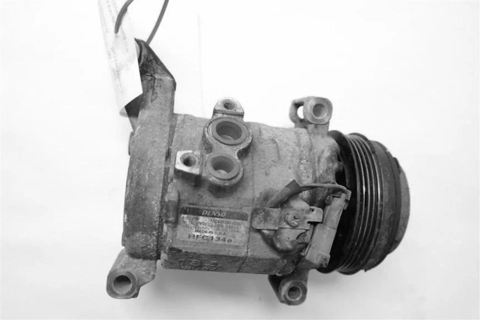 Compresor de aire acondicionado usado se adapta a: camioneta GMC Sierra 1500 2011 6,0 grado C Foto 1 de 1