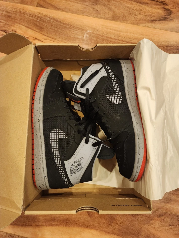 Nike Air Jordan 1 Retro 89 Negro Rojo Fuego Cemento Foto 1 de 4