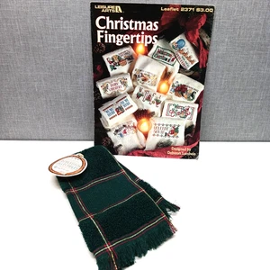 VTG Leisure Arts Christmas Fingertips Cross Stitch Leaflet Pattern Book + Towel - Picture 1 of 5