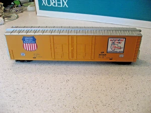 Vtg Tyco HO Scale Union Pacific Railroad Double Door Box Car 300631 - Picture 1 of 7