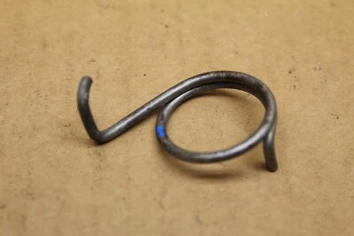 YAMAHA YZ125 DT1125 HT1 MX100 PLACA DE FRENO RESORTE DE TENSIÓN OEM 90506-17328-00 Foto 1 de 2