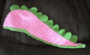 Sombrero Dino Cutie Pie Kid Couture rosa claro y verde en muy buen estado - Imagen 1 de 8