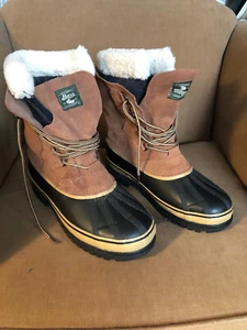 G.H. Bass & Co. Men's Size 8 Boots Hiking / Snow heavely Insulated - Picture 1 of 7