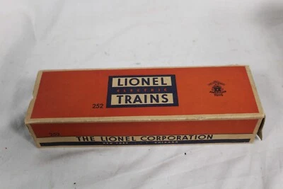 Vintage Lionel Crossing Gate 252 (A-4) - Image 1 of 3