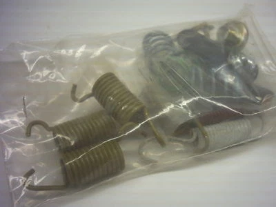 82 83 84 85 86 BUICK CHEVROLET CADILLAC PONTIAC OLDSMOBILE BRAKE SPRING KIT - Image 1 of 2