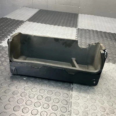 Cubierta protectora contra salpicaduras central trasera BMW 750i 2009-2015 OEM Foto 1 de 4