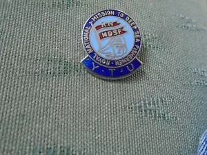 OLD ROYAL NATIONAL MISSION TO DEEP SEA FISHERMEN YTU - CHARITY ENAMEL PIN BADGE - Picture 1 of 2