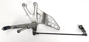Yamaha YZF125R YZF 125 R 2008 - 2013 Left Peg Foot Rest Hanger Gear Lever - Picture 1 of 11