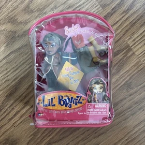 Lil' Bratz Sasha Doll w/ Sizzlin' Accessories Funky Fashions 2003 - Foto 1 di 2