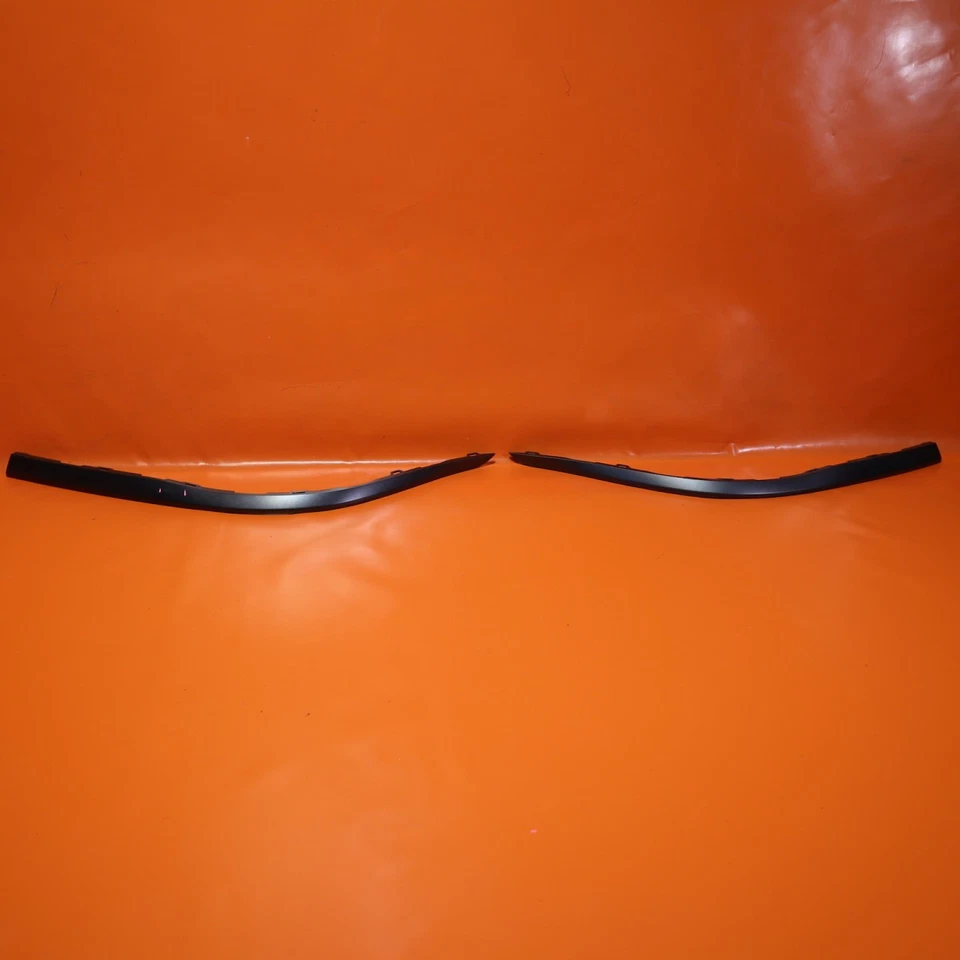 JEEP GRAND CHEROKEE FASICA APLIQUE DIREITA ESQUERDA 2019 2020 2021 2022 68143464AB - Imagem 1 de 4