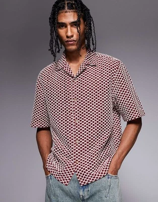 Boxy premium textured regular shirt in red and white, size M - Image 1 of 4