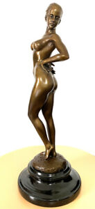 Erotische Bronzefigur-  Bronze Akt signiert Raymondo  auf Marmorsockel 