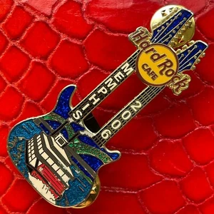 MEMPHIS USA🎸HARD ROCK CAFE®HRC PIN🎸2006 DOUBLE NECKS GUITAR BRIDGE BUILDING LE - Picture 1 of 4