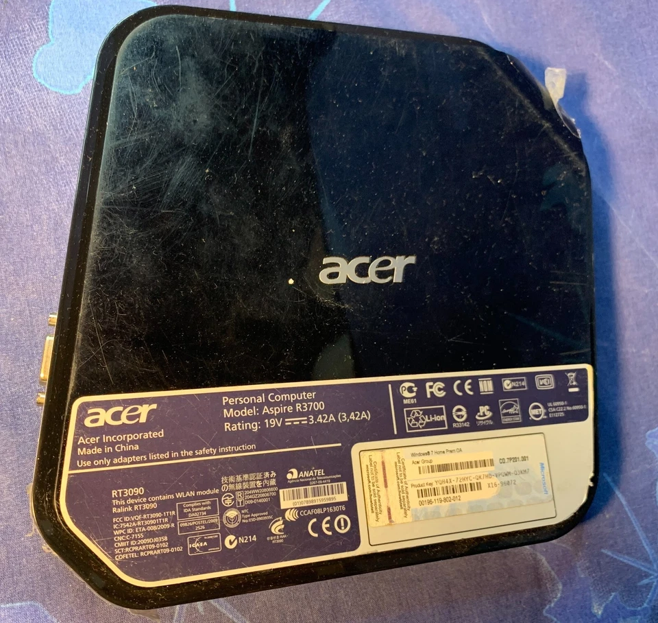 Acer Aspire Revo R3700 Mini Desktop  Intel Atom 1.79Ghz 2GB  160GB - Read descri - Image 1 of 4