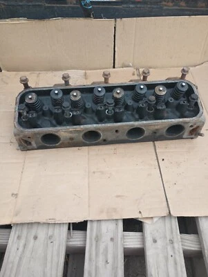 Ford F250 F350 1992 7,5 L EFI lado del pasajero (derecha) culata y pernos Foto 1 de 4