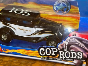 *NEW*  COP RODS~1932 FORD SEDAN~2000~POLICE CAR~HOT WHEELS~1:24 Die Cast CAR  - Picture 1 of 10