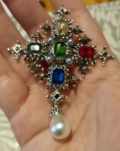 GRAN BROCHE Cruz Muy BRILLANTE Precioso MEDIEVAL Gótico GLAM Fabuloso ESTILO VINTAGE - Imagen 1 de 17