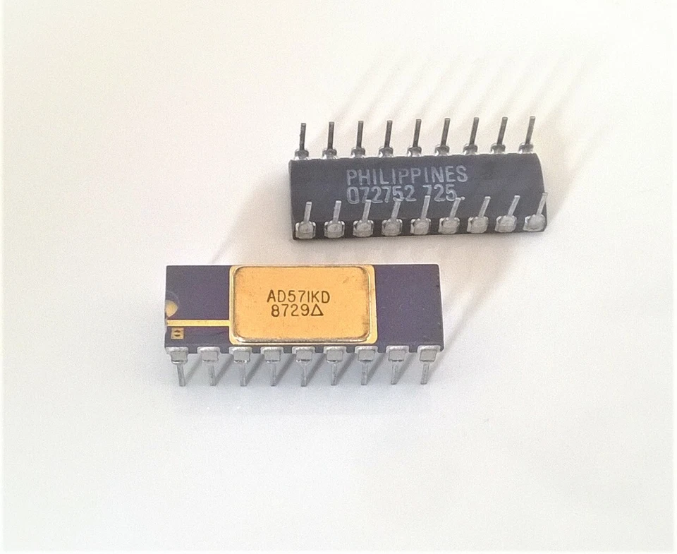 AD571KD 10 Bit A/D-Wandler Gold/Ceramic DIP 18 - Bild 1 von 1