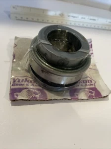 Yukon Gear 10042 AK SET10 Yukon Replacement Axle Bearing & Seal Kit - Foto 1 di 5