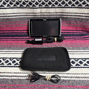 Magellan RoadMate 1700 Automotive GPS Bundle - Cord and Cover - Picture 1 of 7