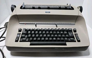 IBM SELECTRIC I MODEL 71 Tested Parts Only Buttons Not Working Vintage Electric - Picture 1 of 10