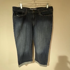 DENIZEN From Levi's Capri Jeans Women's Size 16 Blue Cuffed Hem Mid Rise - Picture 1 of 6