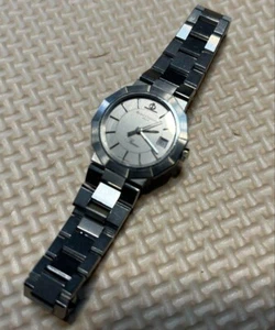 Baume et Mercier Riviera All Silver Quazt Wristwatch Used Good Condition - Picture 1 of 9