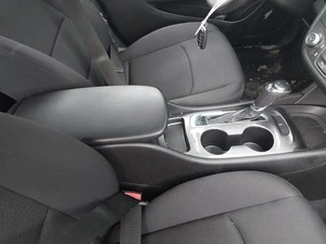 Console Front Floor Without Usb Port Fits 16-18 MALIBU 2941463 - Picture 1 of 12