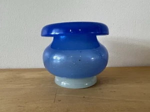 "Florero Stevens & Williams azul alabastro Stevens y Williams azul - 3,25"" de alto" - Imagen 1 de 11