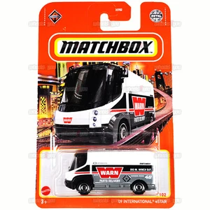 2022 Matchbox 09 INTERNATIONAL eSTAR #76 white - Delivery Van - MBX 1:64 HFP60 - Picture 1 of 2