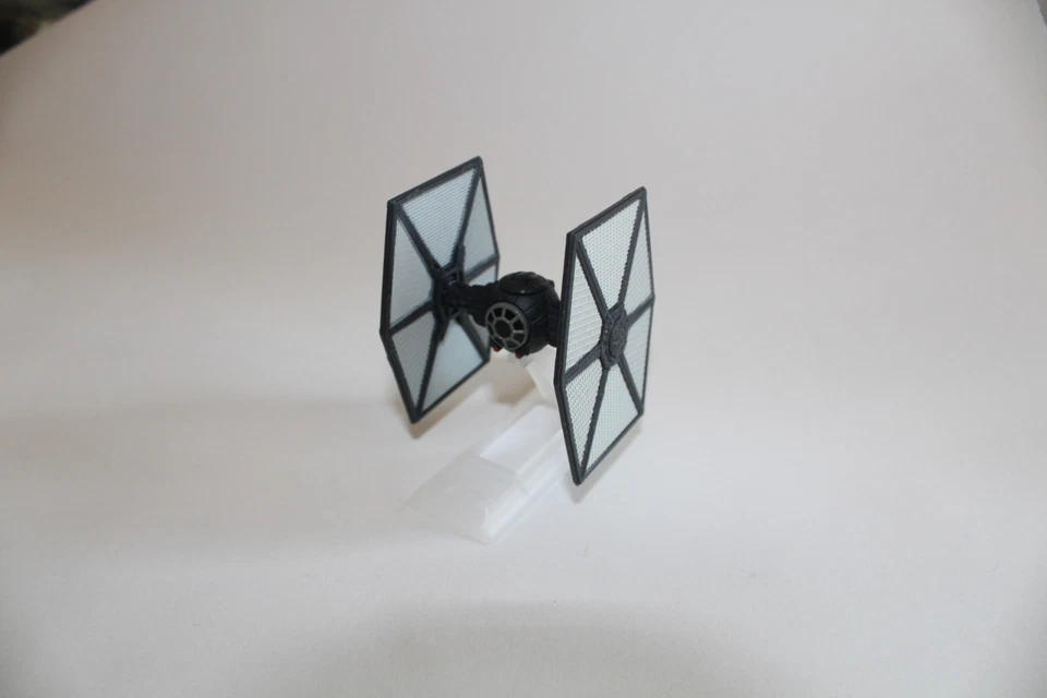 Star Wars Titanium Black Series First Order TIE Fighter TFA E VII con base 118  Foto 1 de 1