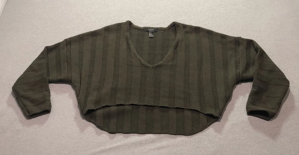 Suéter feminino Forever 21 listrado M minimalista lounge hippie grunge verde musgo - Imagem 1 de 4