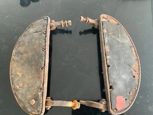 Harley Davidson Knucklehead/UL FABRICANTE DE EQUIPOS ORIGINALES estribos crujientes con bisagras y soporte de montaje - Imagen 1 de 2