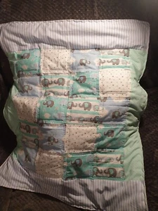 Handmade patchwork quilt-Baby elephants mint and blue with love heart overstitch - Picture 1 of 4
