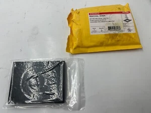 Wiremold Legrand Communications Cover Plate 829CKAL-3/4BK with 3/4" Screw Plug - Picture 1 of 7
