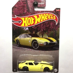 NEW Hot Wheels Toyota 2000 GT Yellow Japanese Classics JDM No 4 HLK15 Long Card - Picture 1 of 7