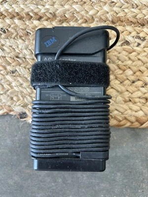 Adaptador de CA IBM auténtico OEM sin cable de alimentación Foto 1 de 4