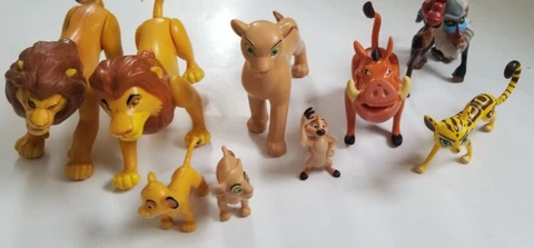 Lion King Toy Figure Lot of 9 - Mostly Lion King one Lion Guard Figure Cover
