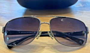 Banana Republic Unisex Sunglasses With Case - Picture 1 of 10