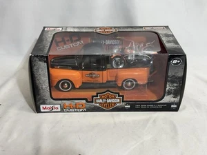 MAISTO 2011 Harley Davidson 1:24 1948 Ford F-1 Pickup & 1:24 1948 El Panhead - Picture 1 of 3
