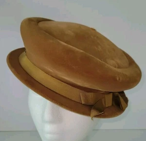 BUTTERSCOTCH brown Velvet Grosgrain Bow Ribbon Ladies Dress Hat. Vintage - Picture 1 of 6