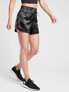 Athleta Tenacity 5 inch Short schwarz Gr. XS - Bild 1 von 10