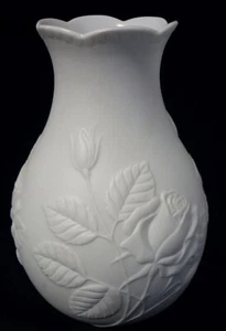 AK Kaiser Biskuit Porzellan Vase Design M. Frey Nr.635 Weiß Biskuitvase Porzell. - Bild 1 von 9