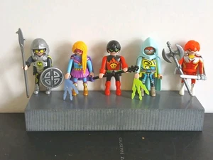 PLAYMOBIL - 5 GEMISCHTE SUPERHELDEN FIGUREN MIT ZUBEHÖR - Bild 1 von 1