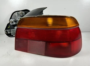 BMW E39 540i 528i 1996-98 PASAJERO FRENO LUZ TRASERA OEM - Imagen 1 de 4