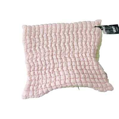 Fronha decorativa verde rosa DKNY 20" X 20" alternativa vegana nova com etiquetas - Imagem 1 de 4