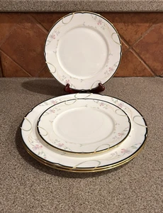 Lenox Debut Collection Constance Set of 2 Dinner Plates & 2 Salad Plates - Picture 1 of 8
