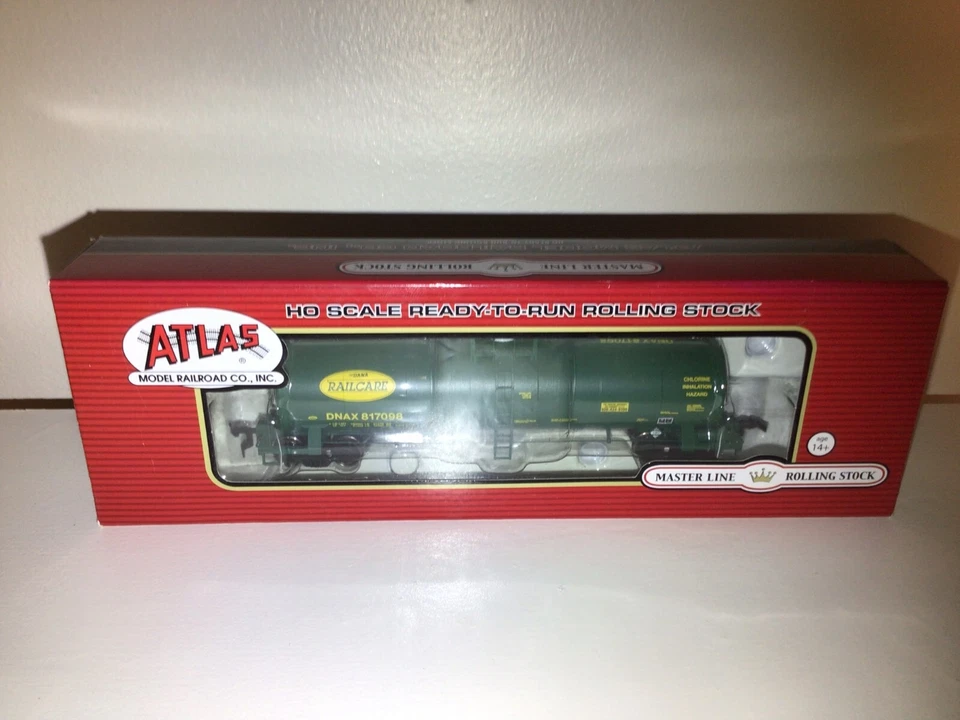 Atlas HO Scale Master Line DANA Railcare Chlorine Tank Car DNAX 817098 - Image 1 of 4
